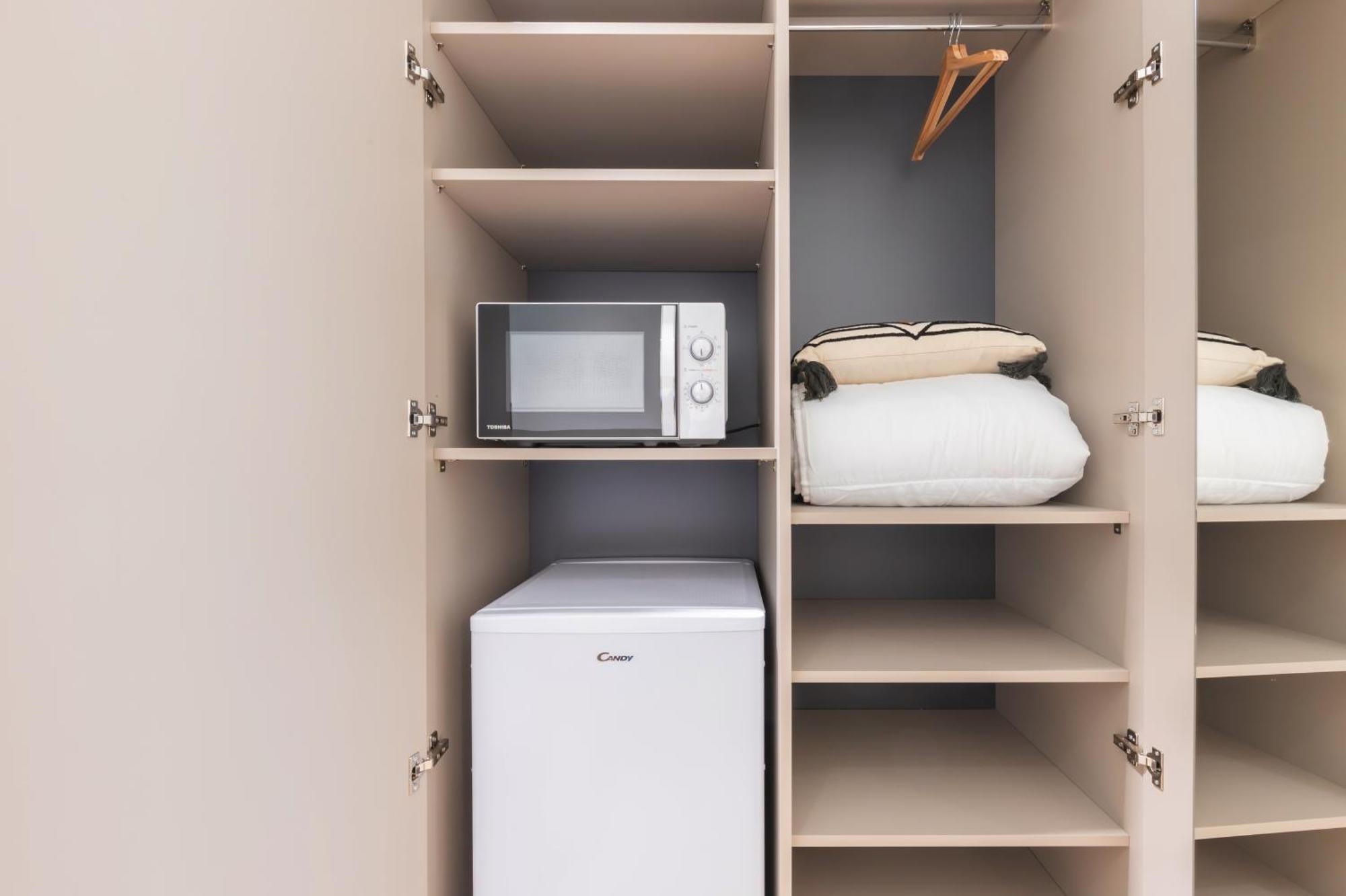 Well-Located Campus Rooms Near City Park ミラノ エクステリア 写真
