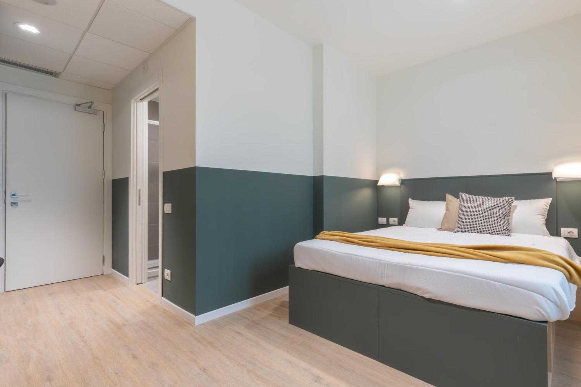 Well-Located Campus Rooms Near City Park ミラノ エクステリア 写真