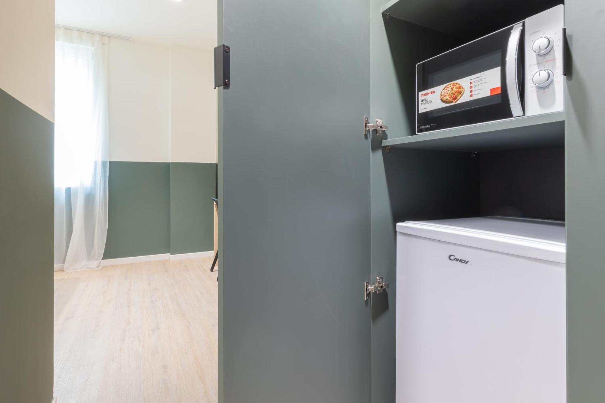 Well-Located Campus Rooms Near City Park ミラノ エクステリア 写真