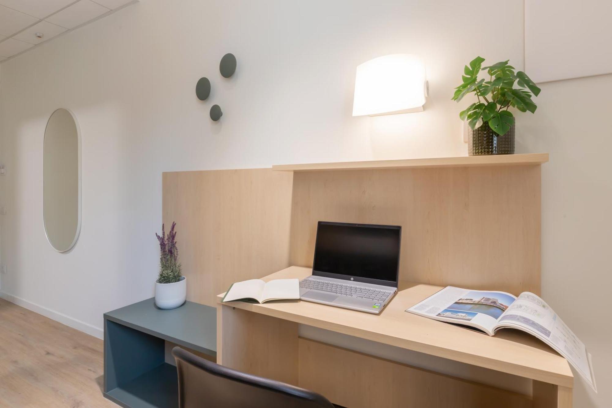 Well-Located Campus Rooms Near City Park ミラノ エクステリア 写真